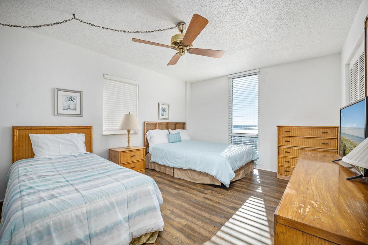 Shores Club 807 Apartment *